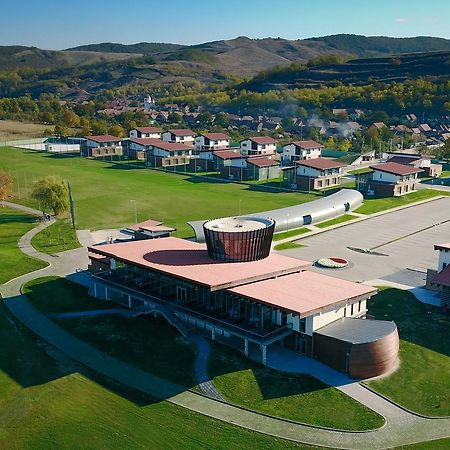 Hotel Theodora Golf Club Alba Iulia Esterno foto