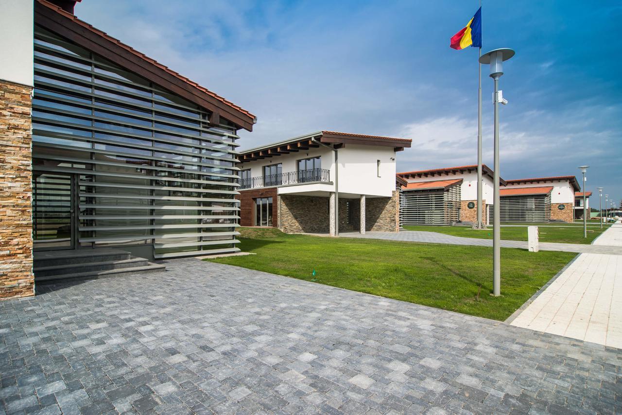 Hotel Theodora Golf Club Alba Iulia Esterno foto