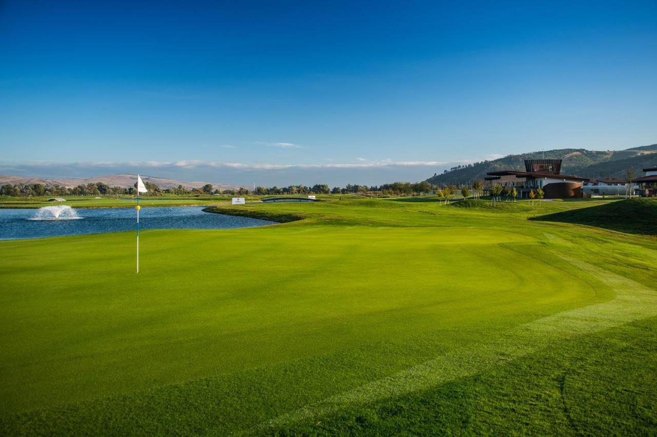 Hotel Theodora Golf Club Alba Iulia Esterno foto