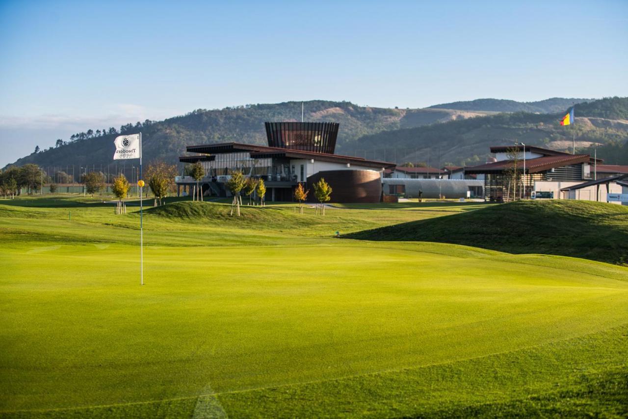Hotel Theodora Golf Club Alba Iulia Esterno foto
